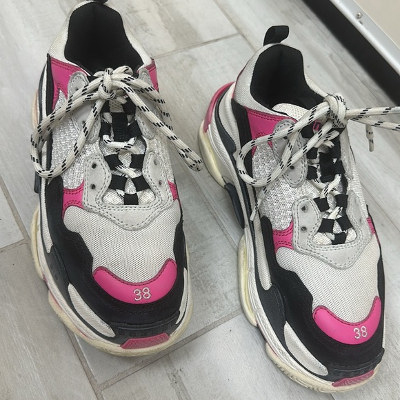 Balenciaga hot pink/black triple S sneakers in size 38(8 Us) - Picture 2 of 7
